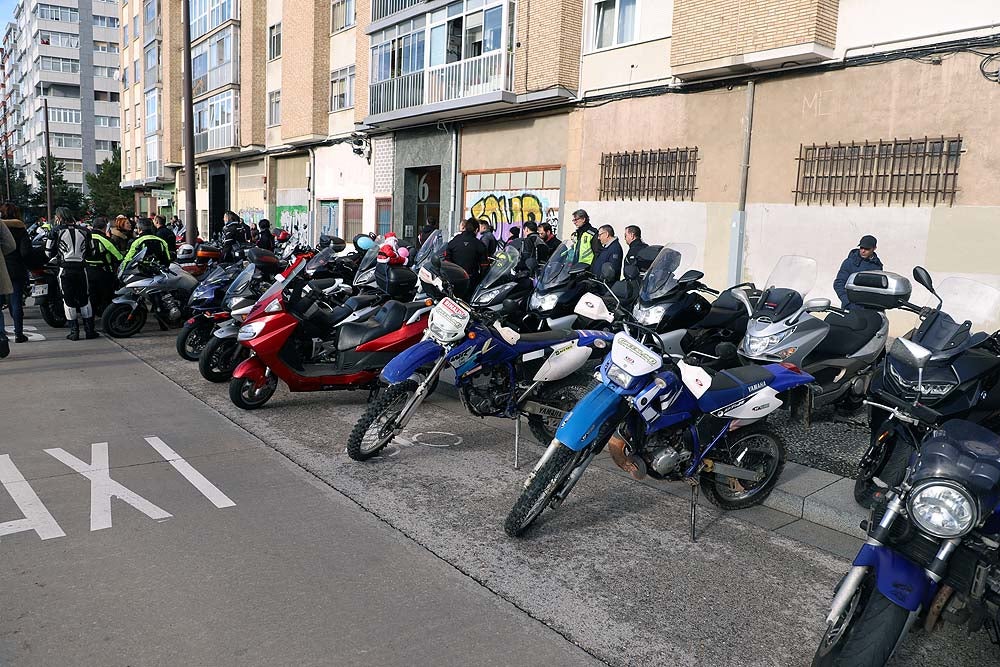 Papá Noel llega en moto