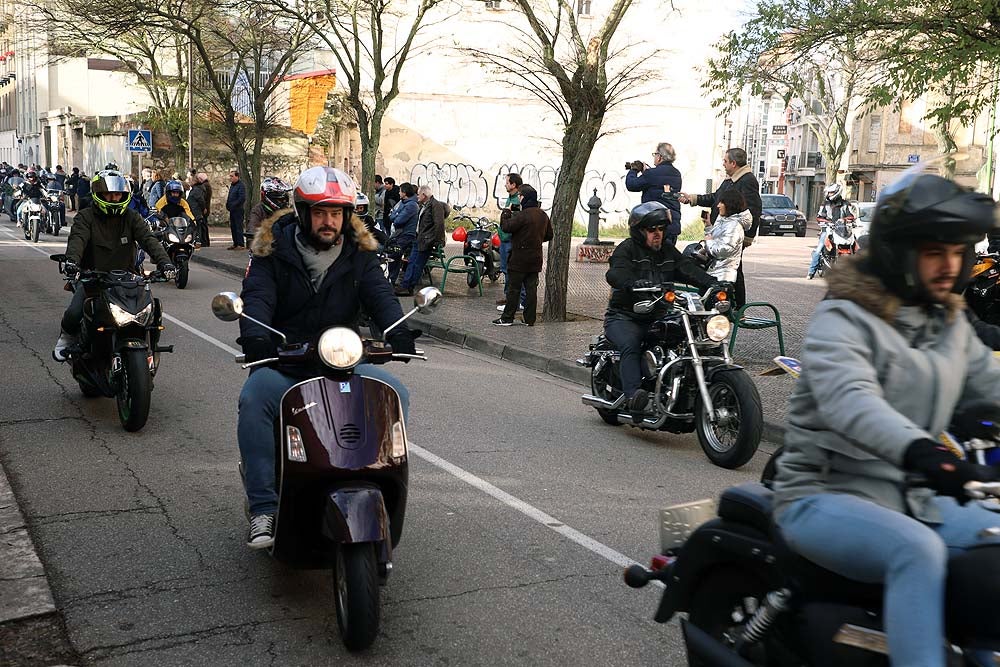 Papá Noel llega en moto