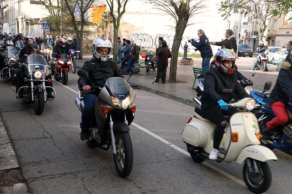 Papá Noel llega en moto