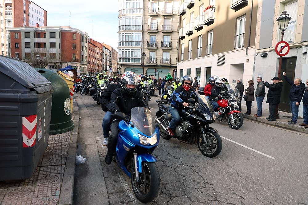 Papá Noel llega en moto