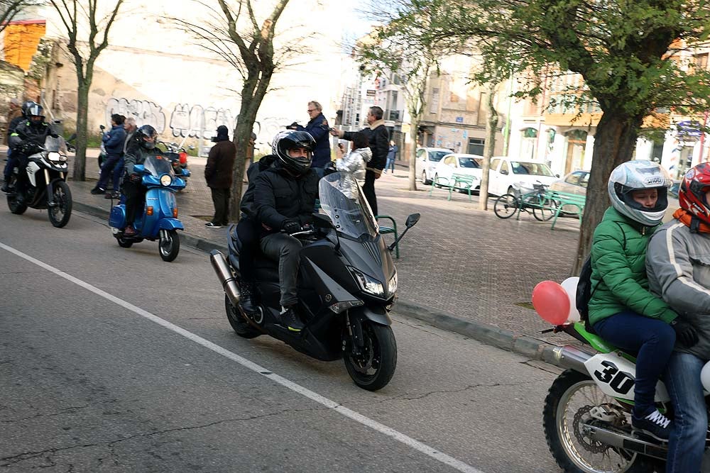 Papá Noel llega en moto