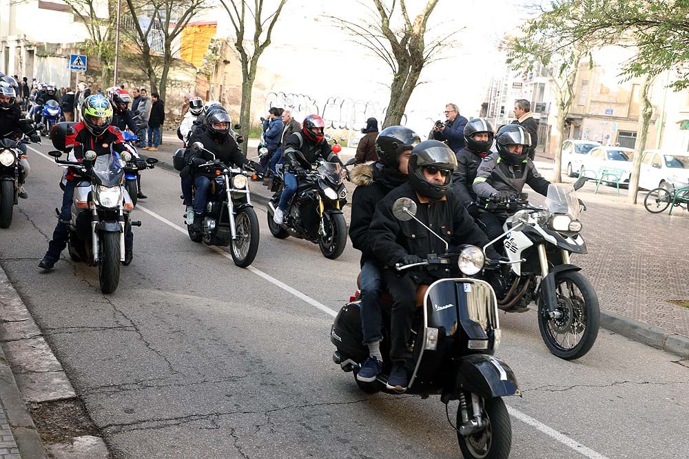 Papá Noel llega en moto