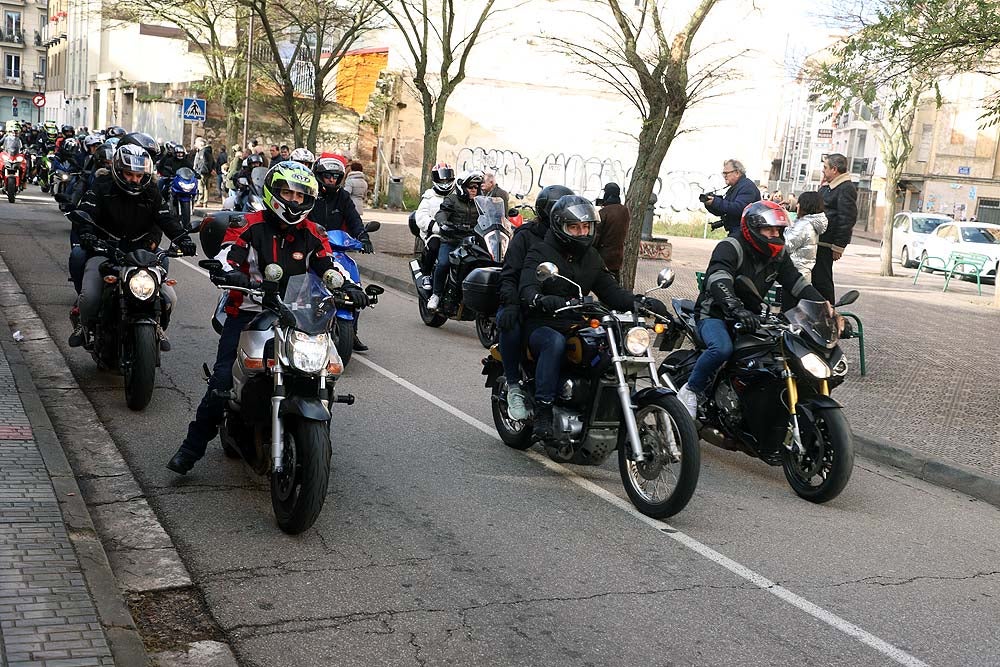 Papá Noel llega en moto