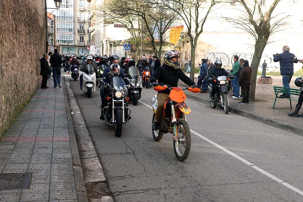 Papá Noel llega en moto