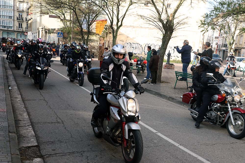 Papá Noel llega en moto