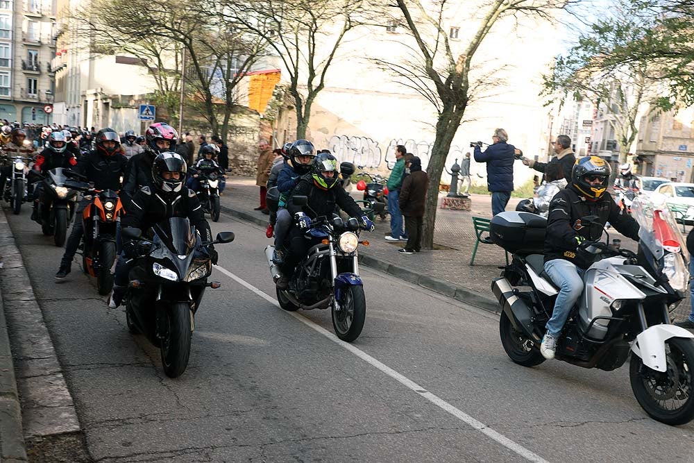 Papá Noel llega en moto