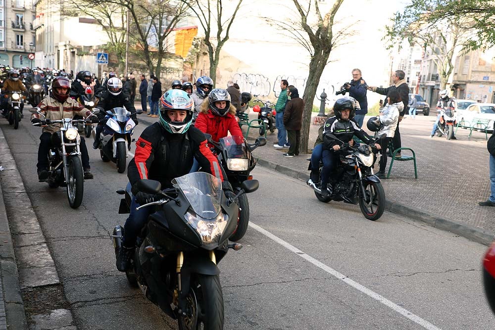 Papá Noel llega en moto