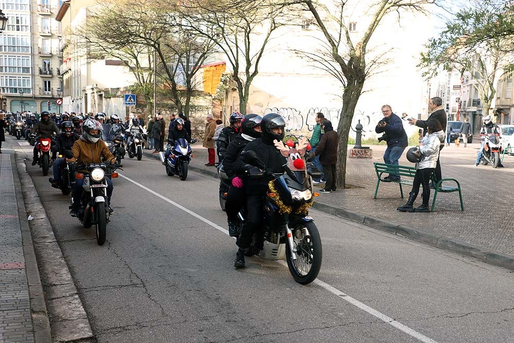 Papá Noel llega en moto