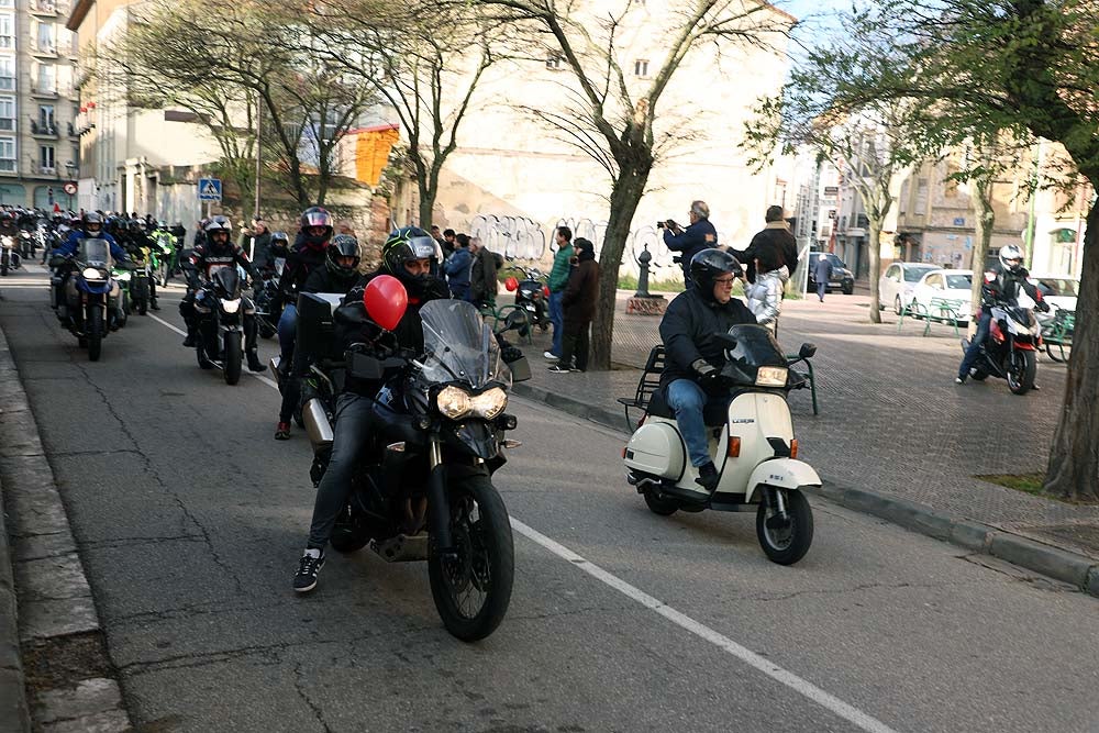 Papá Noel llega en moto