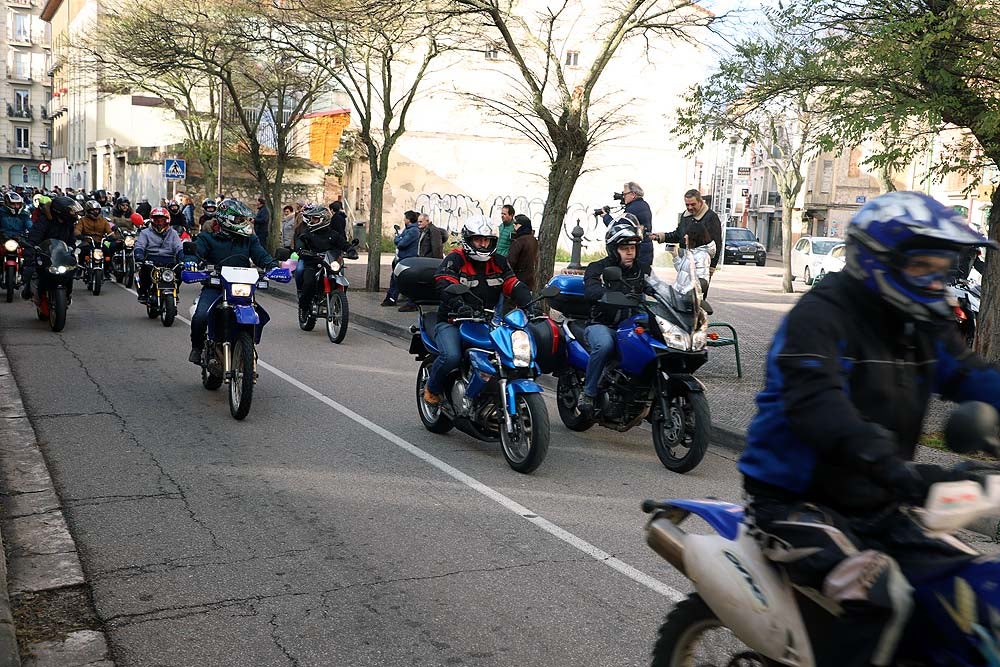 Papá Noel llega en moto