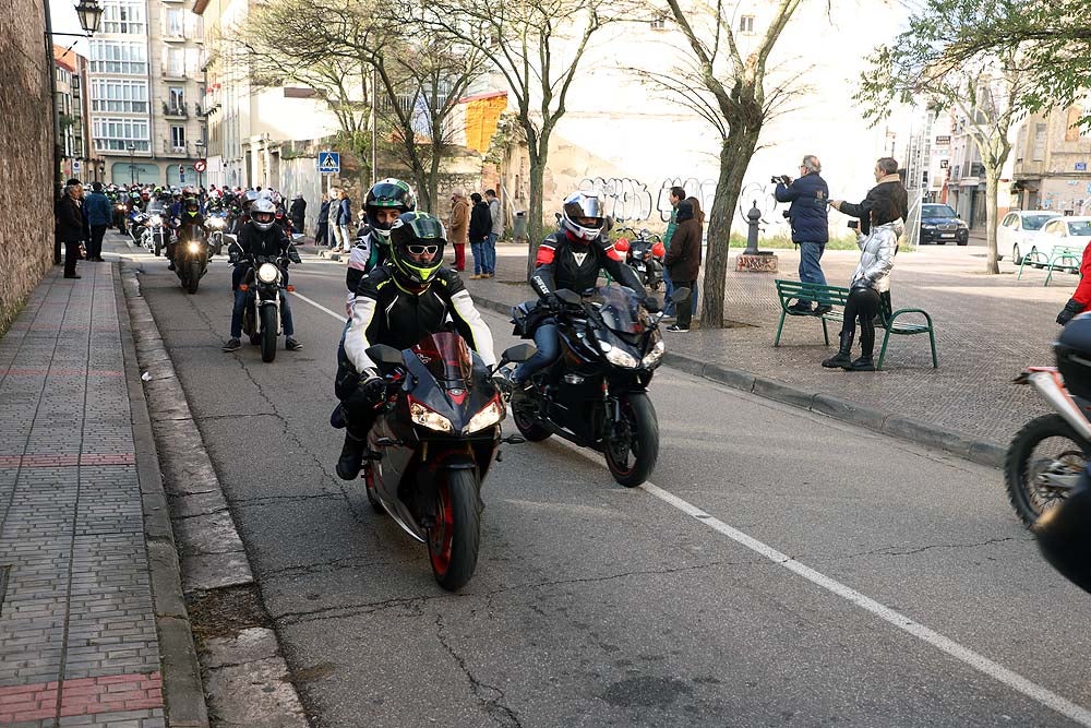 Papá Noel llega en moto