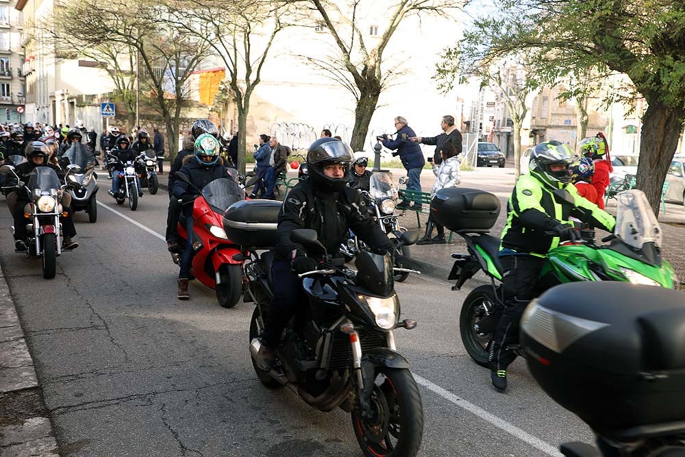 Papá Noel llega en moto