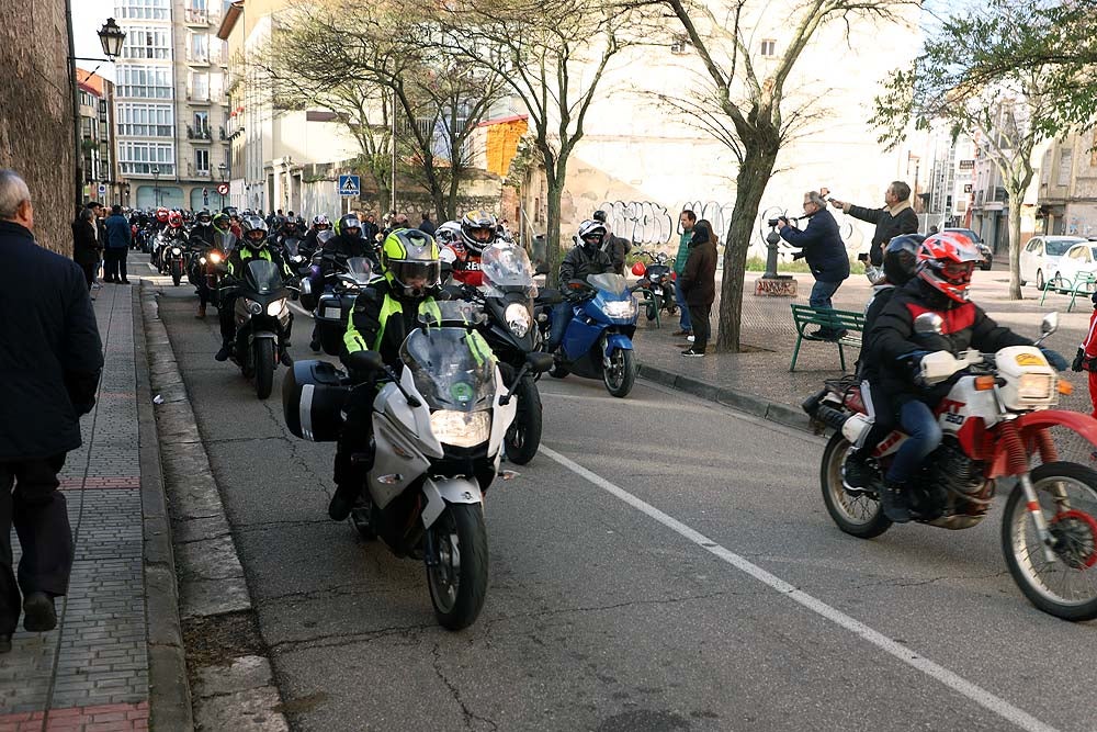 Papá Noel llega en moto