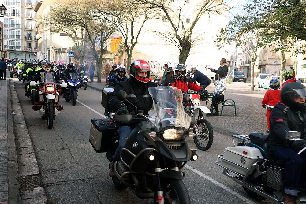 Papá Noel llega en moto