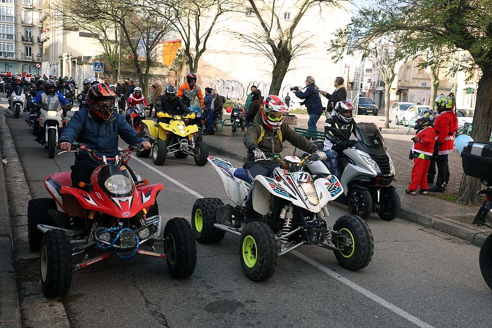 Papá Noel llega en moto