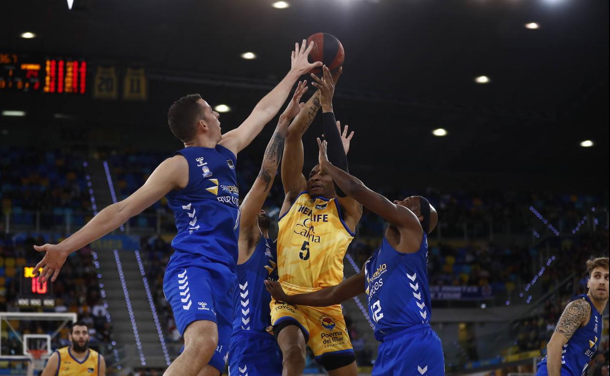 Salvó ha disputado 18 minutos de juego