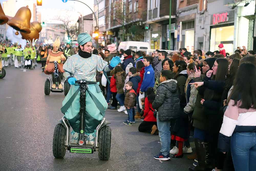 Multitudinaria Cabalgata para ver los primeros pasos de los Reyes en la capital burgalesa.