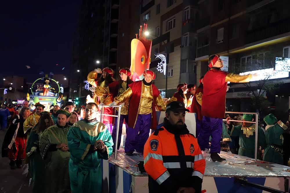 Multitudinaria Cabalgata para ver los primeros pasos de los Reyes en la capital burgalesa.