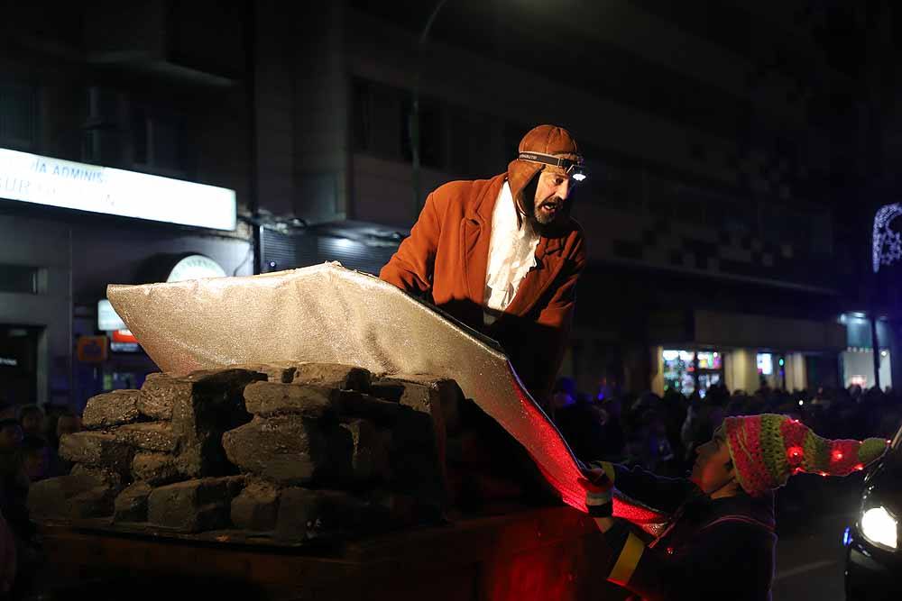 Multitudinaria Cabalgata para ver los primeros pasos de los Reyes en la capital burgalesa.