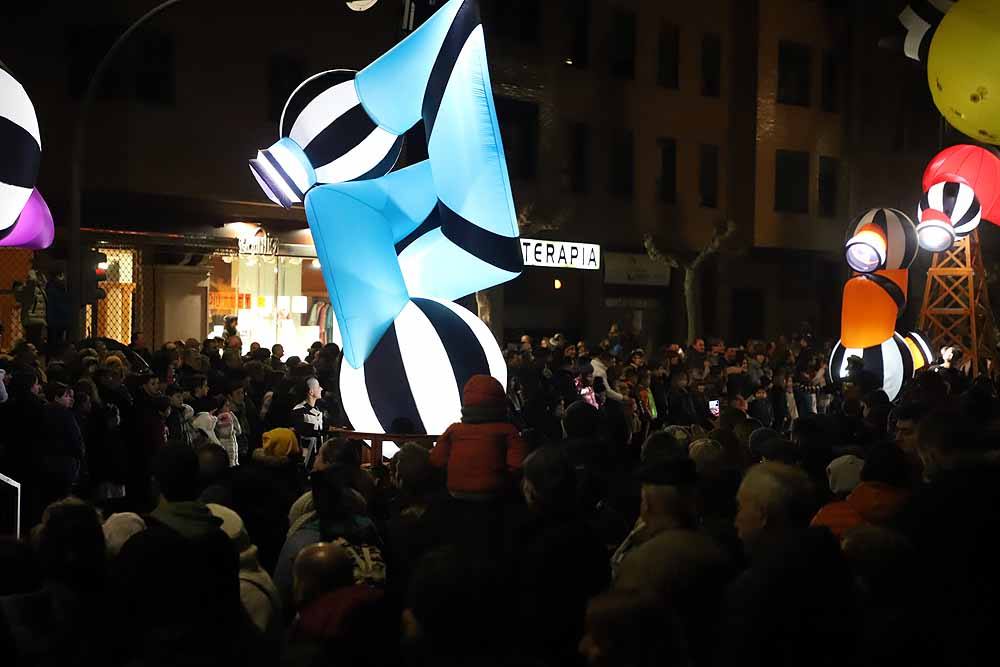 Multitudinaria Cabalgata para ver los primeros pasos de los Reyes en la capital burgalesa.