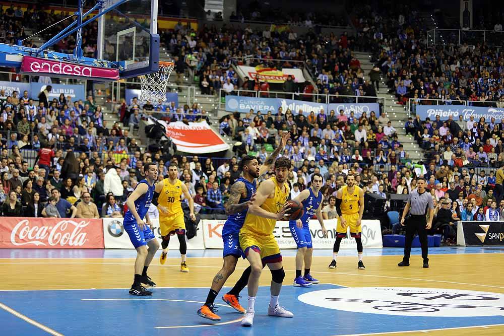 Derrota de los burgaleses ante el Barça en un igualado encuentro.