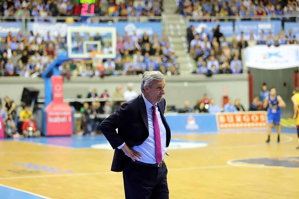 Derrota de los burgaleses ante el Barça en un igualado encuentro.