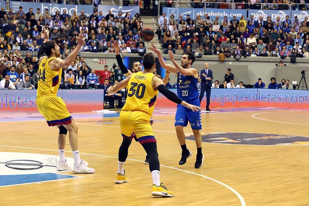 Derrota de los burgaleses ante el Barça en un igualado encuentro.