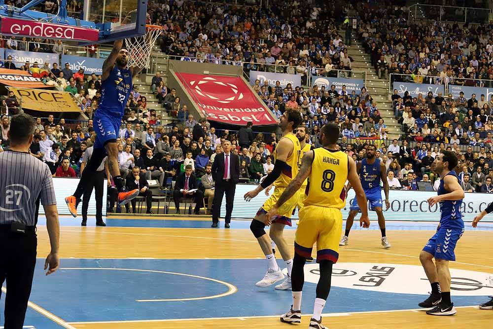 Derrota de los burgaleses ante el Barça en un igualado encuentro.