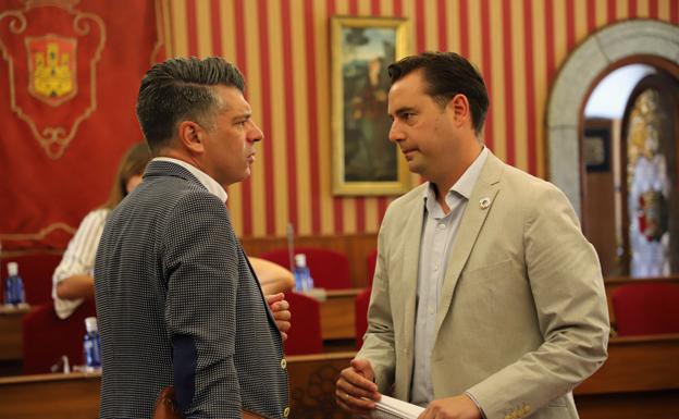 Marañón no quiere repetir los «errores» del pasado y advierte al PSOE de que «no se van a ir con dos palmaditas en la espalda»