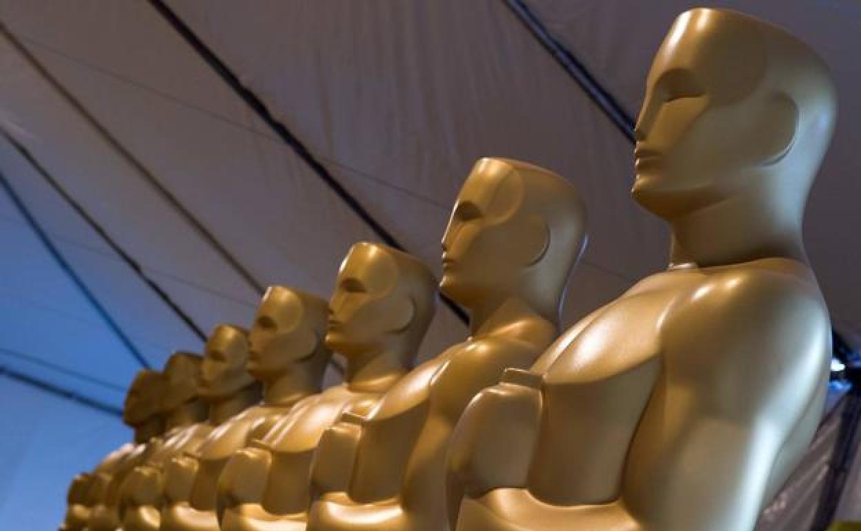 Estatuas de los Oscars.