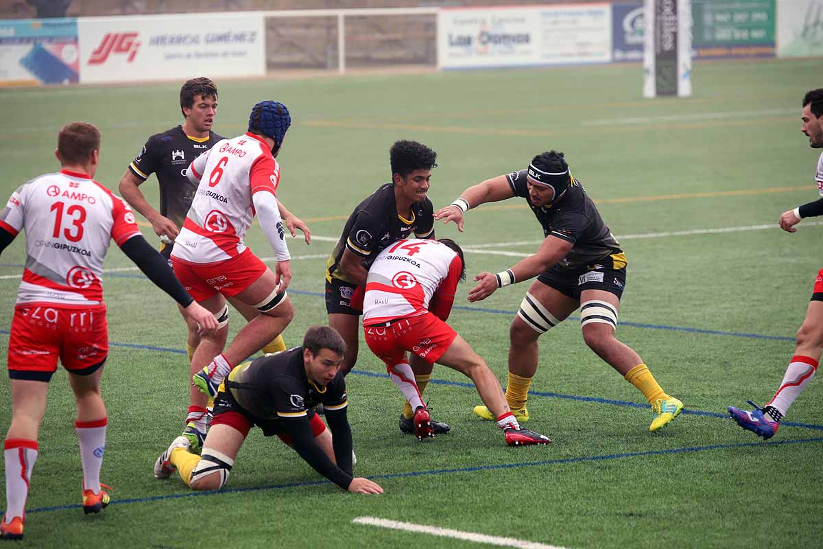 Fotos: Así ha sido la derrota del UBU Colina Clinic ante el Ampo Ordizia