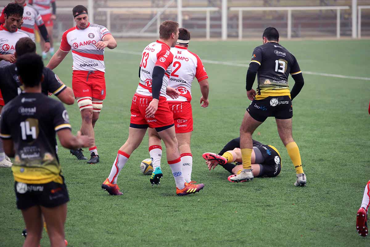 Fotos: Así ha sido la derrota del UBU Colina Clinic ante el Ampo Ordizia