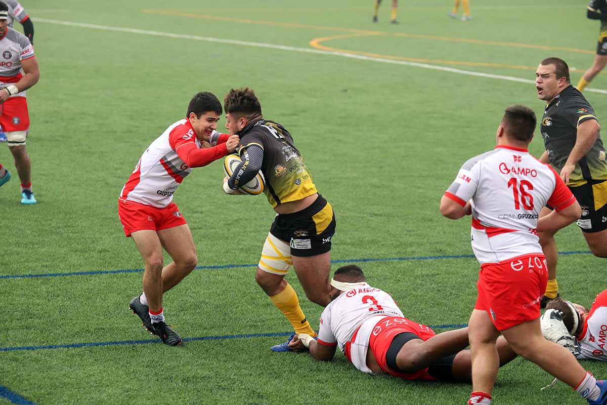 Fotos: Así ha sido la derrota del UBU Colina Clinic ante el Ampo Ordizia