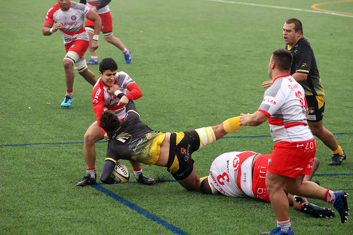 Fotos: Así ha sido la derrota del UBU Colina Clinic ante el Ampo Ordizia