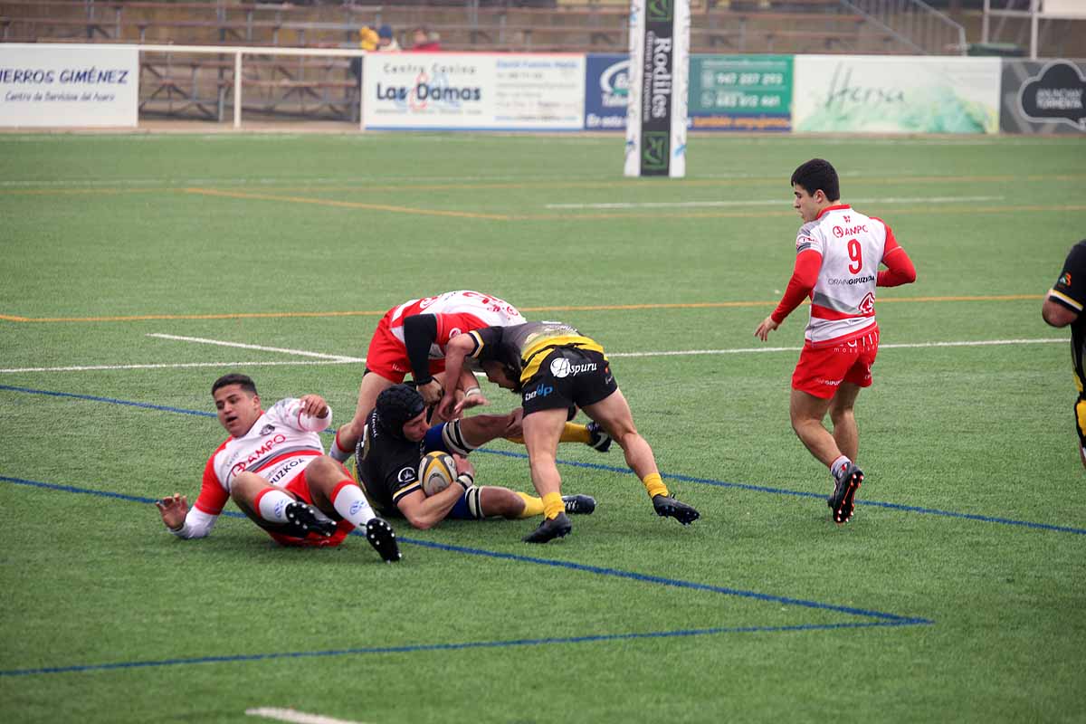 Fotos: Así ha sido la derrota del UBU Colina Clinic ante el Ampo Ordizia