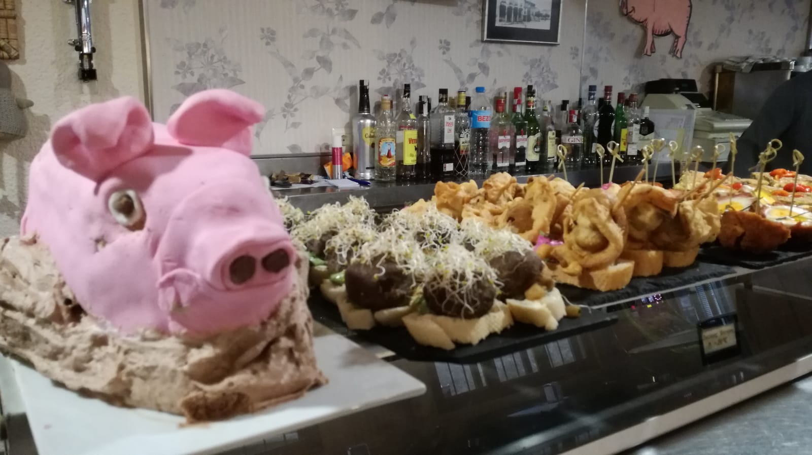 Fiesta de la matanza en Covarrubias en ediciones pasadas. 