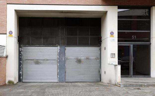 Vista del acceso al aparcamiento de la avenida de Madrid de la localidad de Terrassa (Barcelona).