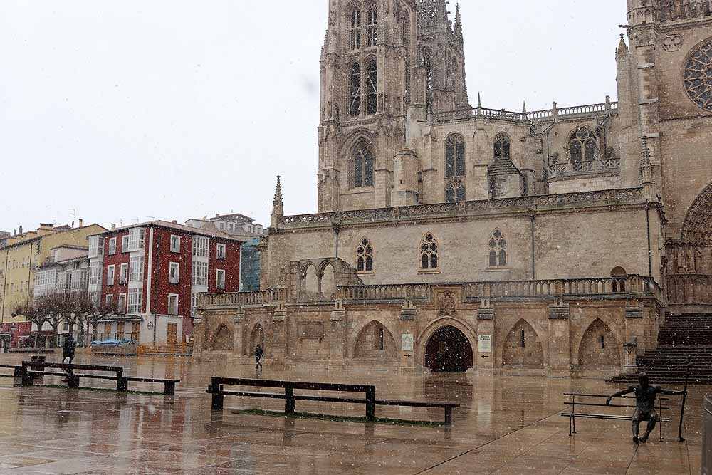 Fotos: La nieve llega a Burgos