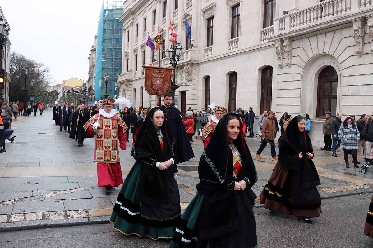 Fotos: La ciudadanía burgalesa desfila para honrar a su patrón San Lesmes Abad