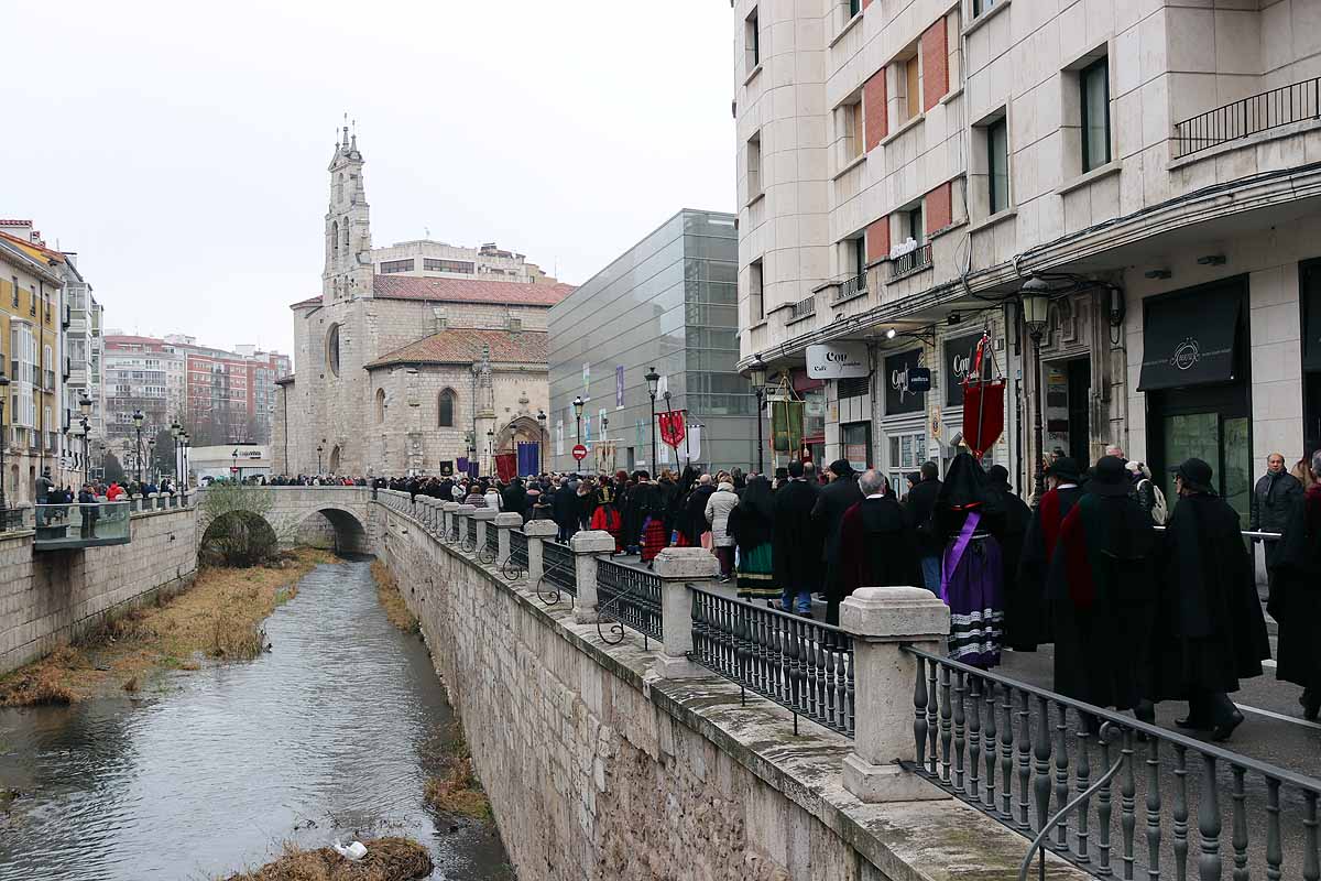 Fotos: La ciudadanía burgalesa desfila para honrar a su patrón San Lesmes Abad