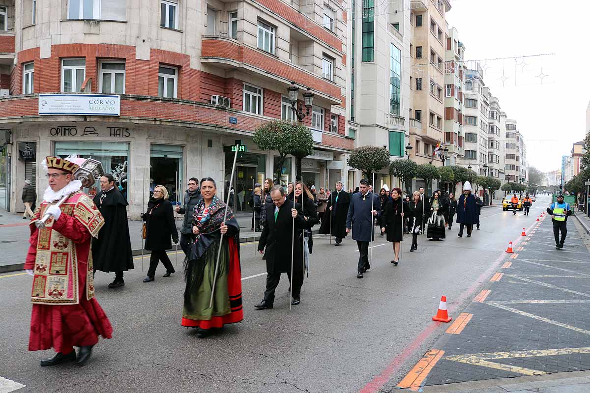 Fotos: La ciudadanía burgalesa desfila para honrar a su patrón San Lesmes Abad