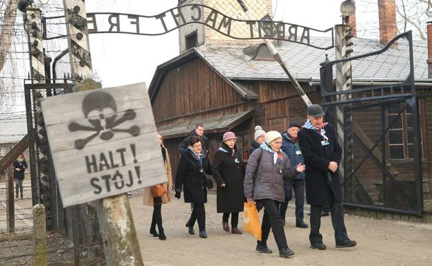 Una asociación burgalesa ayuda a Auschwitz a dar a conocer su historia