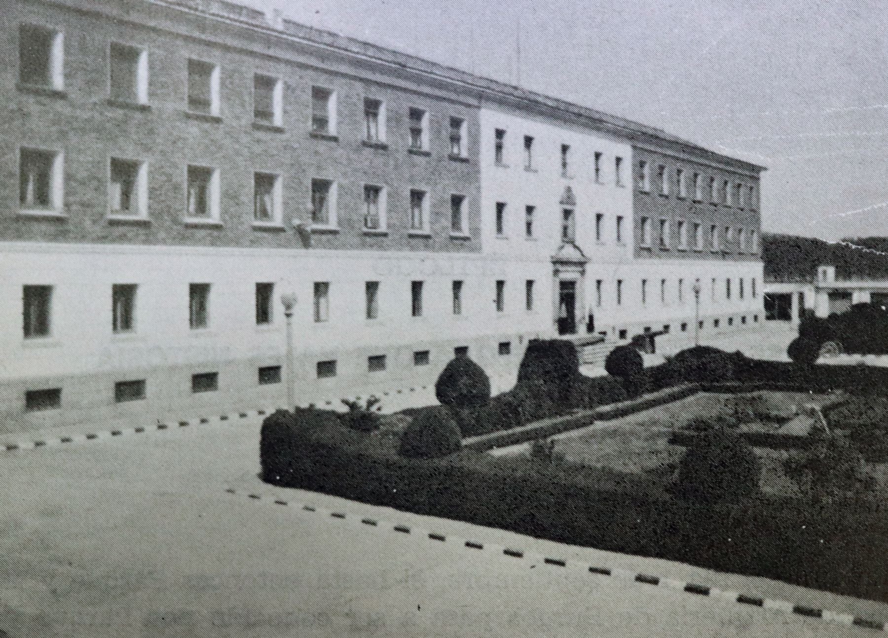 El antiguo Parque de Artillería, que actualmente está siendo derribado para dejar sitio a 337 viviendas, estuvo operativo durante más de 45 años. 