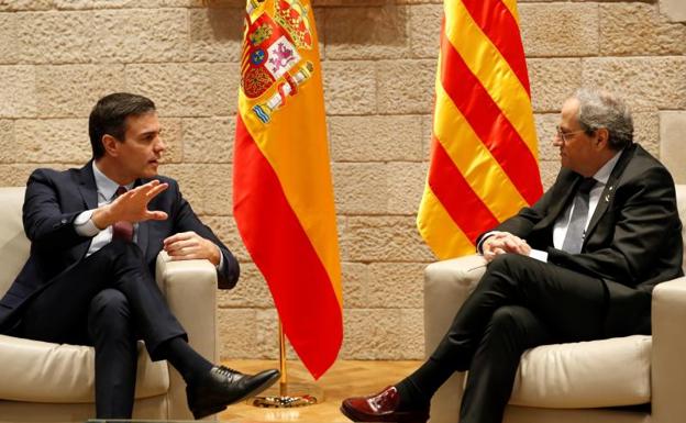 Sánchez y Torra encabezarán ya en febrero la mesa de diálogo entre el Gobierno y la Generalitat