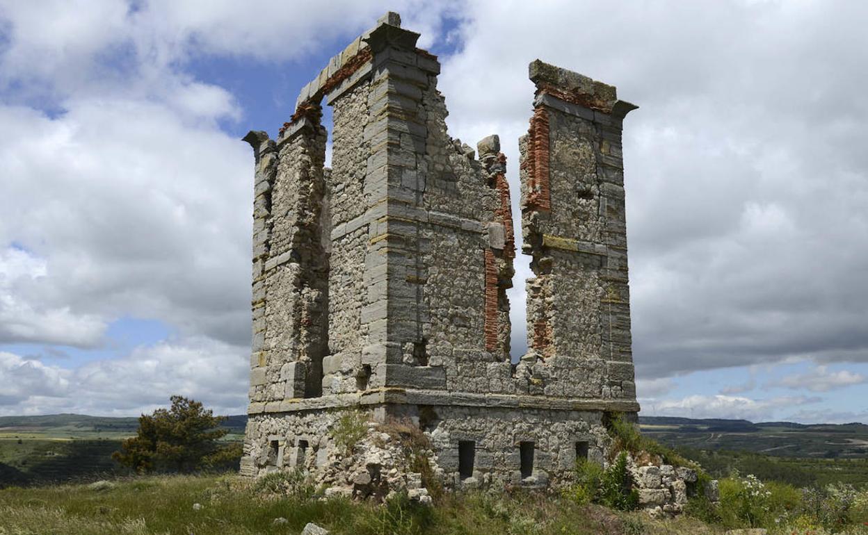 Estado actual de la torre del telégrafo en Prádanos de Bureba. 