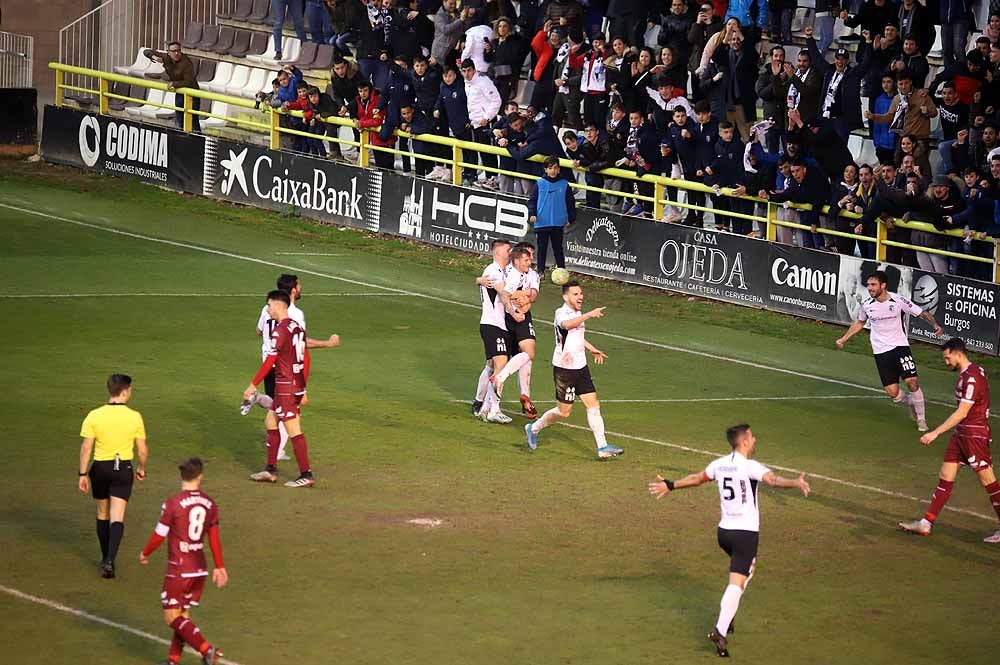 Fotos: Imágenes del encuentro entre el Burgos CF y la Cultural Leonesa