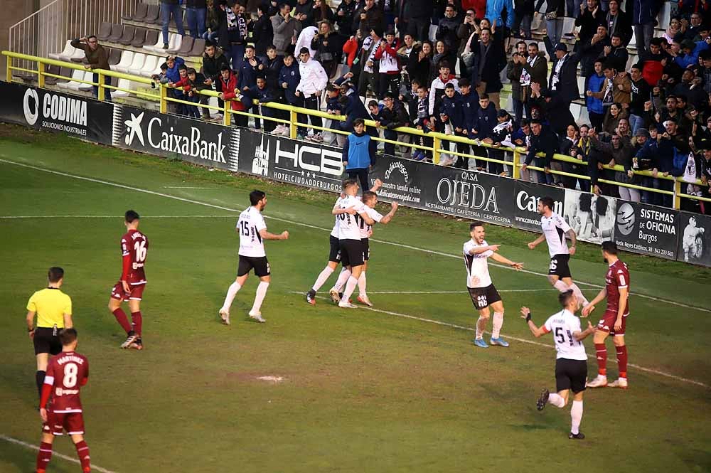 Fotos: Imágenes del encuentro entre el Burgos CF y la Cultural Leonesa