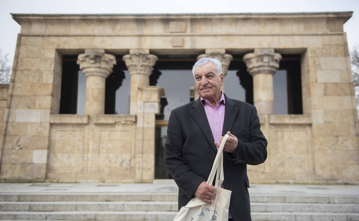 El egiptólogo Zahi Hawass, ayer en el templo de Debod, muy cerca de la madrileña plaza de España.