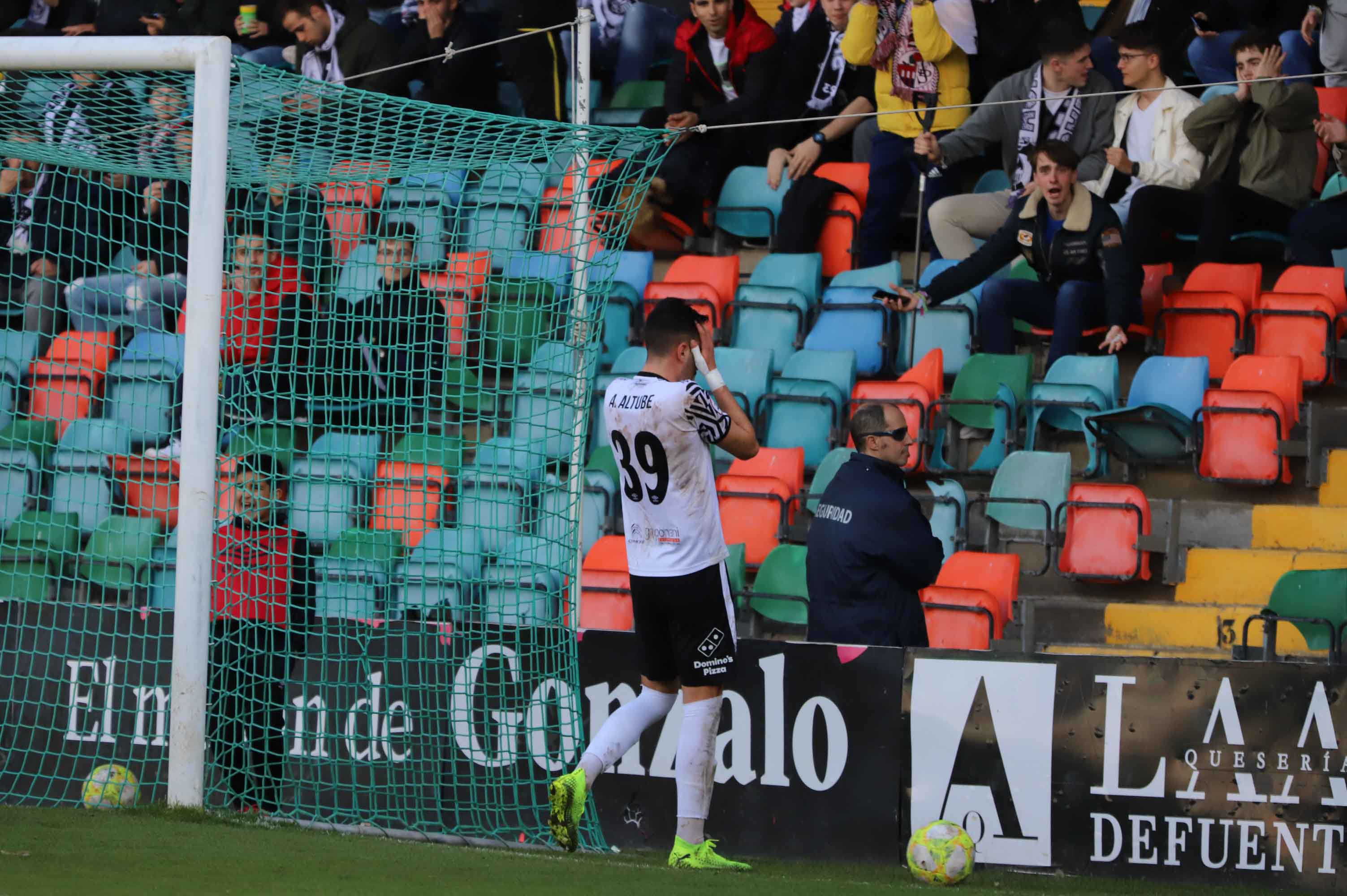 Fotos: Imágenes del encuentro entre el Burgos CF y el Salamanca CF UDS