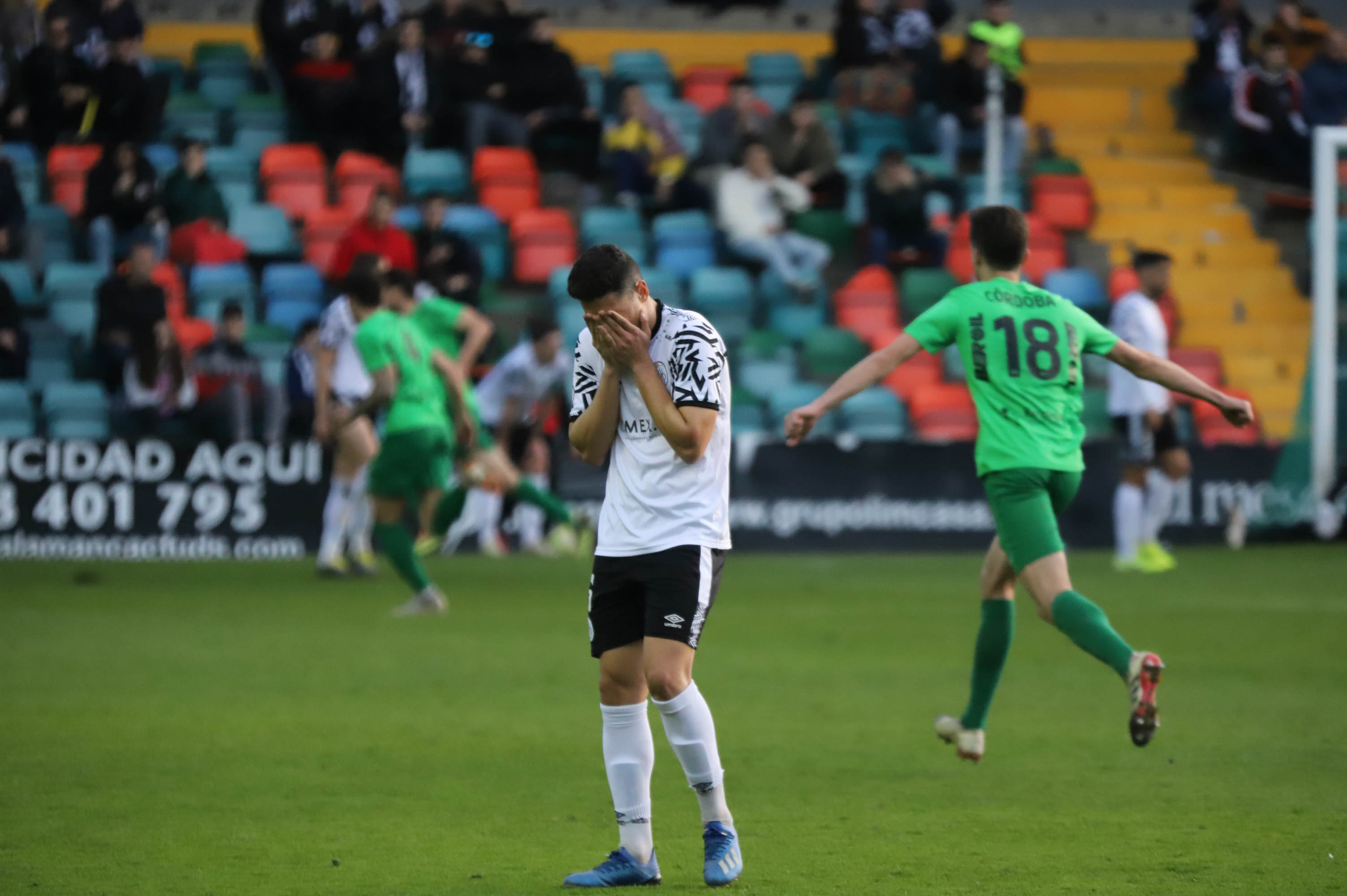 Fotos: Imágenes del encuentro entre el Burgos CF y el Salamanca CF UDS